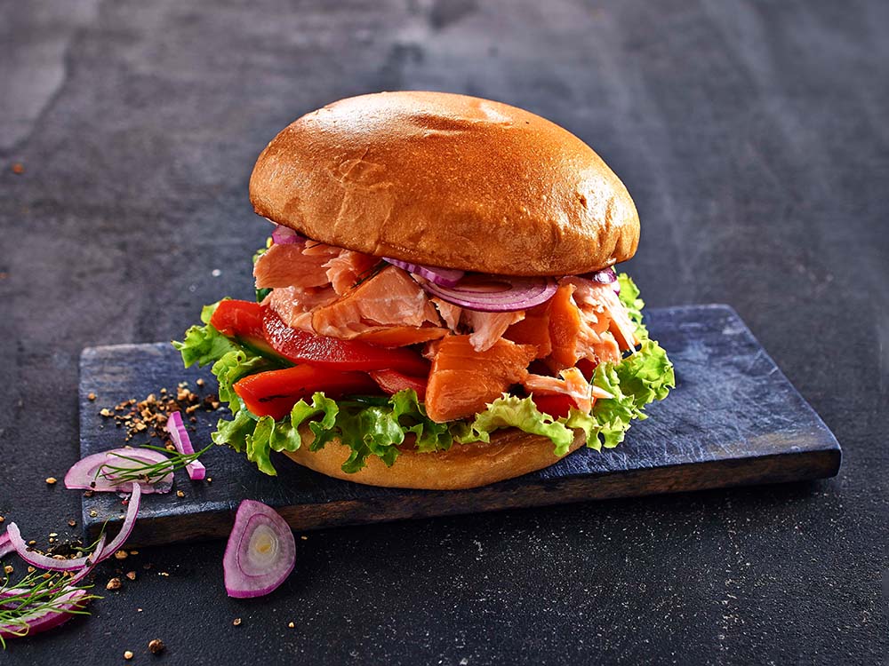 Pulled Salmon, heißgeräuchert, gezupft, 1000 g Beutel